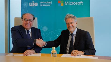 La Universidad Intercontinental De La Empresa Y Microsoft Firman Una