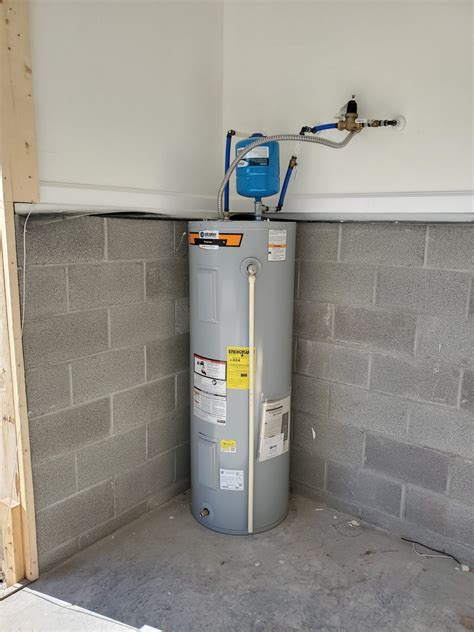 WATER HEATERS - Hannu Quality Plumbing