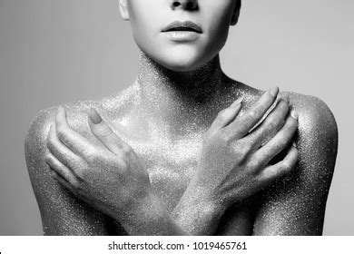 3 Hundred Naked Woman Silver Body Paint Royalty Free Images Stock Photos Pictures Shutterstock