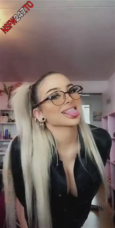 I Got The Magic Dick She Got Me Totally Sick Kissing Porn XHamster