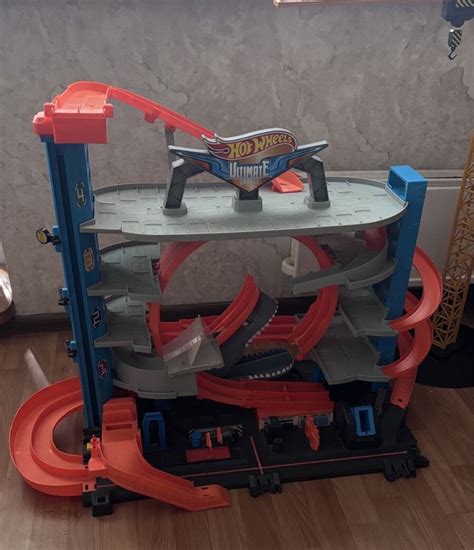 Мега гараж Хот вілс Hot wheels 1 690 грн Інші ігрові набори Бровари на Olx
