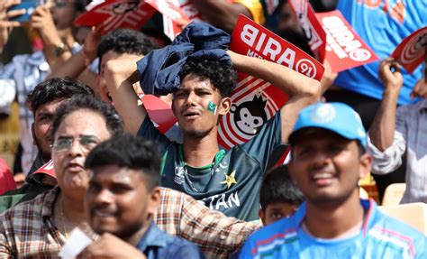 Disappointment early on for Pakistan fans | ESPNcricinfo.com