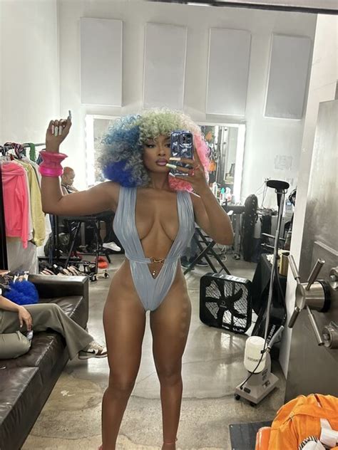 Celebooty F Dsw FaYAALkUB Porn Pic