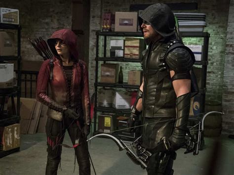 'Arrow' Season 5 Casting New Vigilante, Flashbacks Teased - GeekFeed