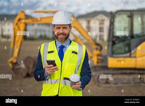 supervisor  suit  helmet investor civil engineer construction
