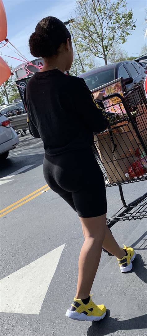 Teen With A Fat Round Ass In Leggings Spandex Leggings Yoga Pants Forum