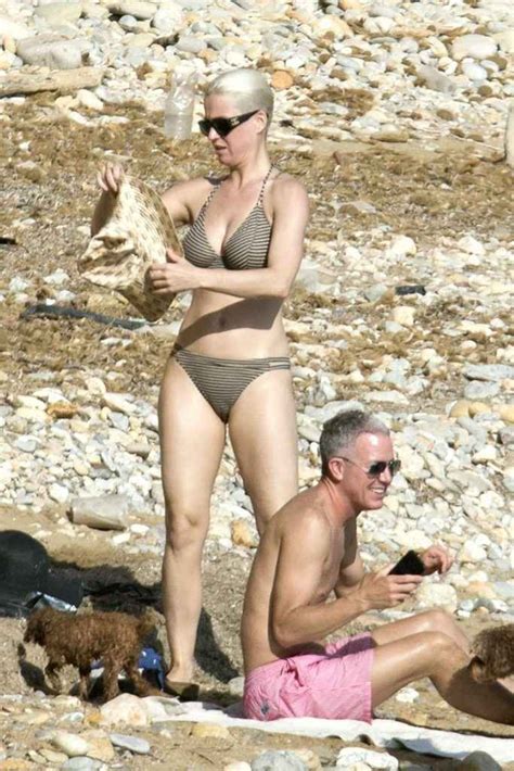 Katy Perry Toujours En Bikini Ibiza Olympine