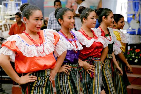 Traje Típico De El Salvador Colores Significado Y Más