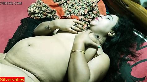 Indian Hot Bhabhi Alone At Home You Must Maste