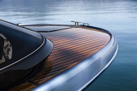 Riva El Iseo Is The Maker S First Fully Electric Motor Yacht Wallpaper