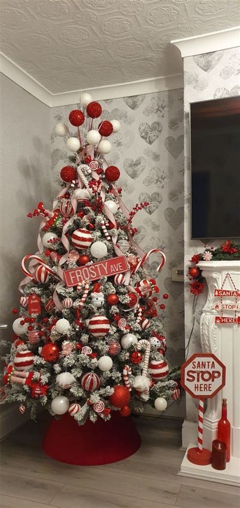 Creative Christmas Tree Themes Ideas For Creative