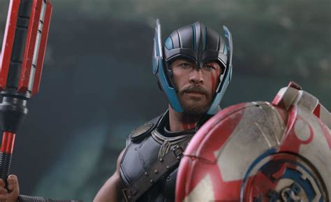 Thor Ragnarok Hot Toys Gladiator Thor Figure