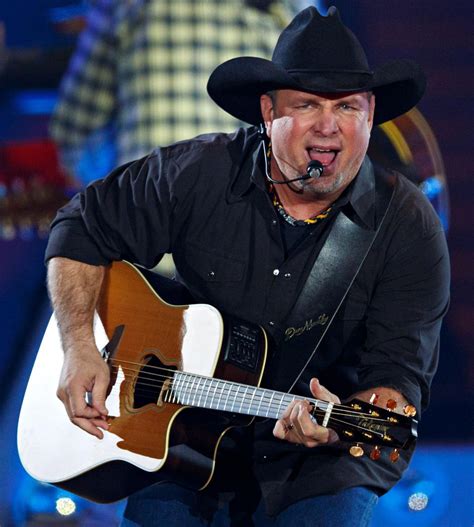 Country Music Legend Garth Brooks In Concert Gallery