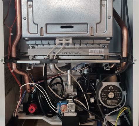 Газовый котел Ariston Cares XC 24 FF NG в Минске: цены и отзывы, купить ...