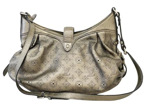 Louis Vuitton Mahina Silvery Leather Ref 648808 Joli Closet