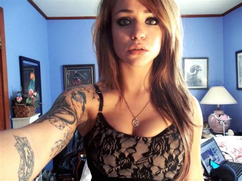 Tattooed Cutie Porn Pic