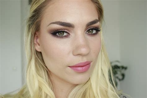 Stap Voor Stap Foto Tutorial Smokey Nude Met Het Sleek Oh So Special