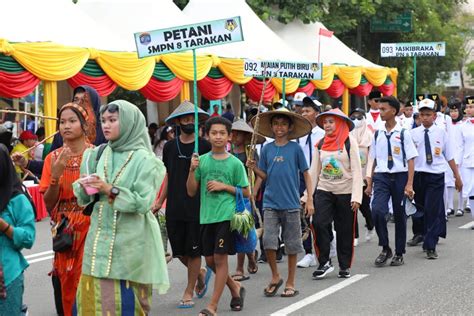 Keluarga Besar Dinsos Pm Kota Tarakan Turut Serta Dan Meramaikan Pawai