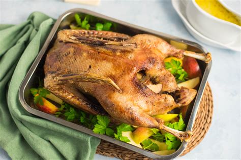 German Christmas Goose Recipe (Weihnachtsgans)