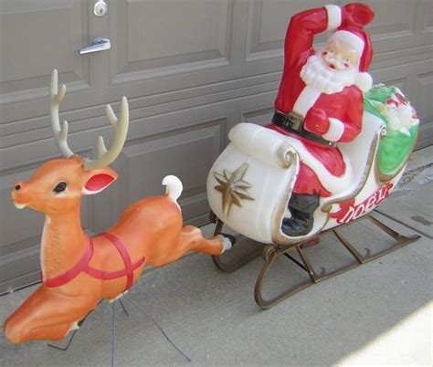 20+ Vintage Santa And Reindeer Outdoor Decoration - MAGZHOUSE