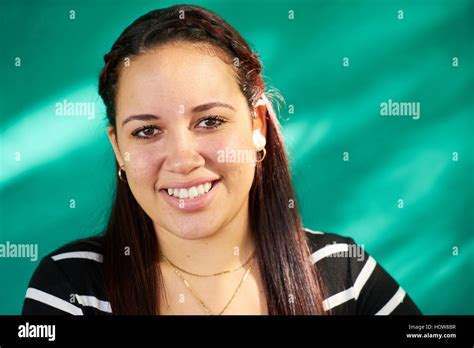 Teen Girl Hispanic Latina Fotos Und Bildmaterial In Hoher Aufl Sung Alamy