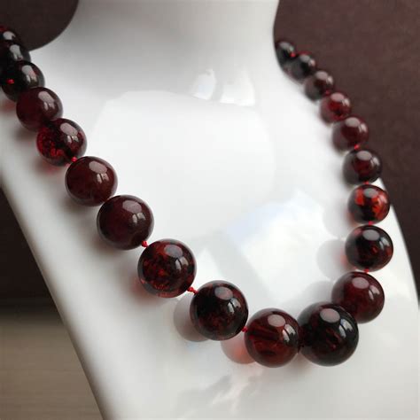 Янтарные бусы. «Темная вишня» купить в интернет-магазине Ярмарка ...