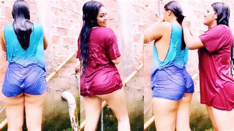 Desi Aunty Vlog Desi Bathing Vlog Desi Indian Aunty In Batroom Hot