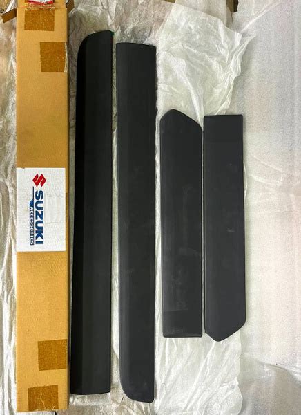 Комплект боковых молдингов дверей Suzuki SX4 2006-2013 купить по низкой ...