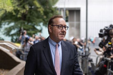 Kevin Spacey Accuser Testifies Actor Forced Oral Sex On Him I Believe