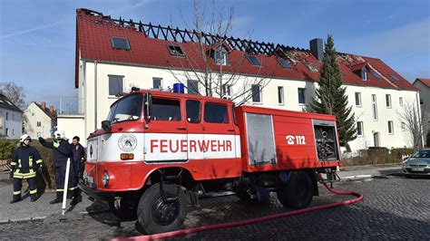 Tr Glitz Brand Im Fl Chtlingsheim