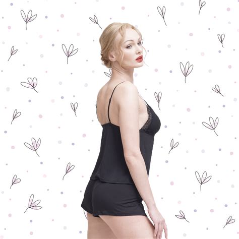 Hot Selling Lingerie Sexy Hot Transparent Two Piece Sleepwear Sexy Lingerie Set China Lingerie