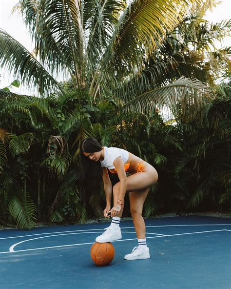Ashley Serrano | quieren jugar basquetbol 🏀? | Instagram