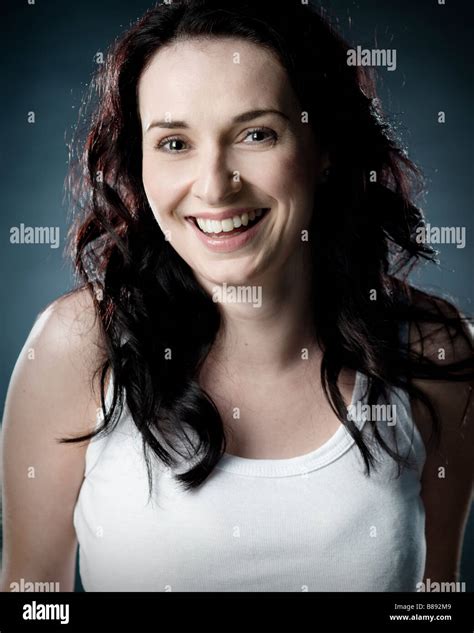 Actress Head And Shoulders Smiling Hi Res Stock Photography And Images