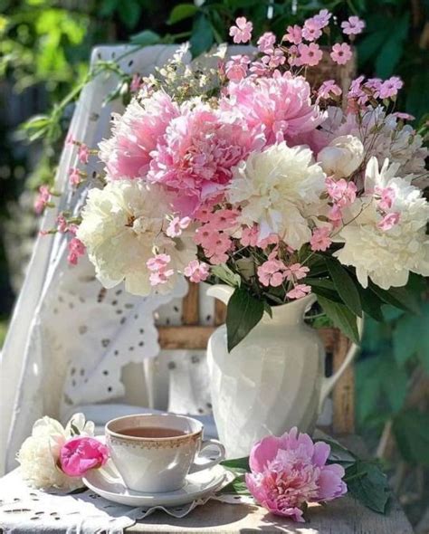 Pin by Mária Ólmos on Tea and coffee Container flowers Beautiful