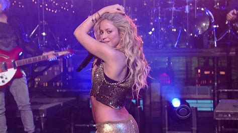 shakira loca - Shakira Wallpaper (18437084) - Fanpop