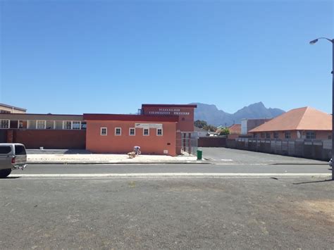 Lansdowne Public Library in the city Cape Town