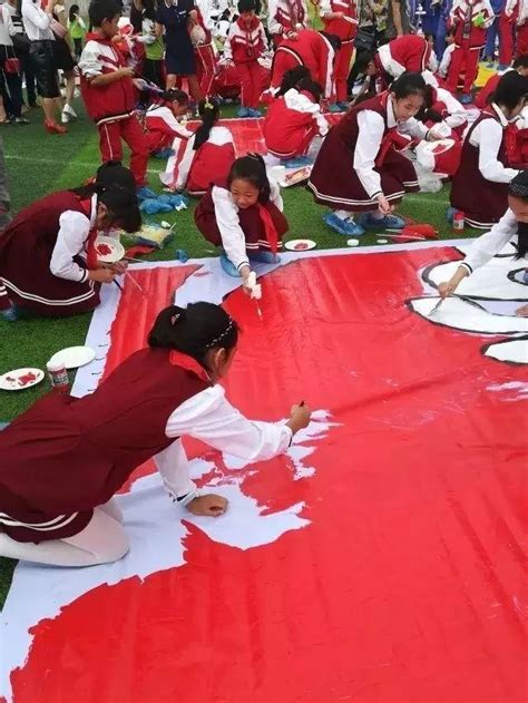 達州千名少年，共繪長卷，喜迎黨的十九大 每日頭條