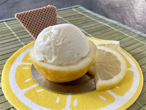 Zitronen Buttermilch Eis Mit Lemon Curd TheEssigs