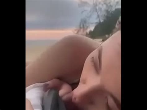 V Thị Anh Thư trên bãi biển XVIDEOS