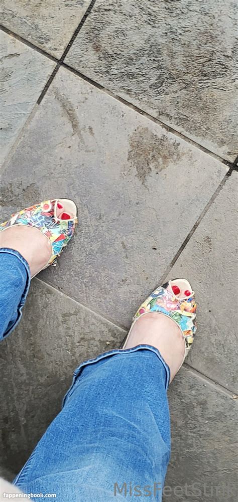 Missfeetstink Missthoastink Nude OnlyFans Leaks The Fappening Photo FappeningBook