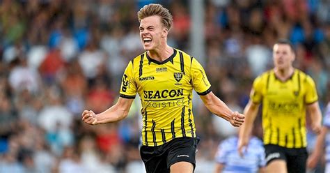 Strijdlustig Vvv Venlo Knokt Zich Naar Zege Op Bezoek Bij De Graafschap