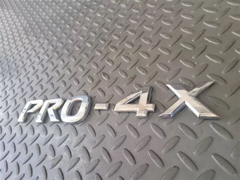 Logo Pro 4x Nissan Frontier Pro 4x 2017 Meses sin interés