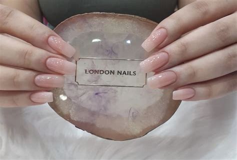 Épinglé par London Nails sur Nude Nails