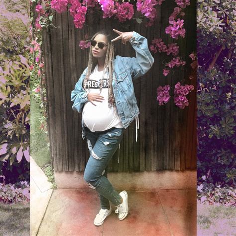 Watch the Throne from Beyonce's Pregnancy Fashion With Twins | E! News