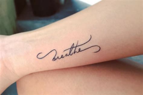 20 Última Nombres Cursiva Tipo De Letras Para Tatuajes Alyshia