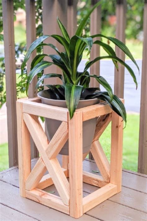 30 Best Diy Plant Stand Ideas And Tutorials Plant Stands Outdoor Diy Plant Stand Diy Planters