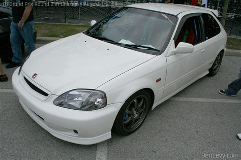 Championship White Honda Civic Type R BenLevy