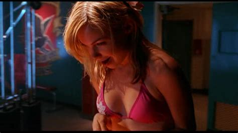 Naked Amanda Walsh In Smallville