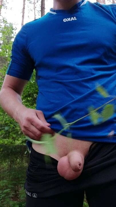 Playing With Nettles Gay Man Porn XHamster