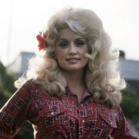 Dolly Parton On Twitter Me Waiting For The Warm Weather We Were Promised